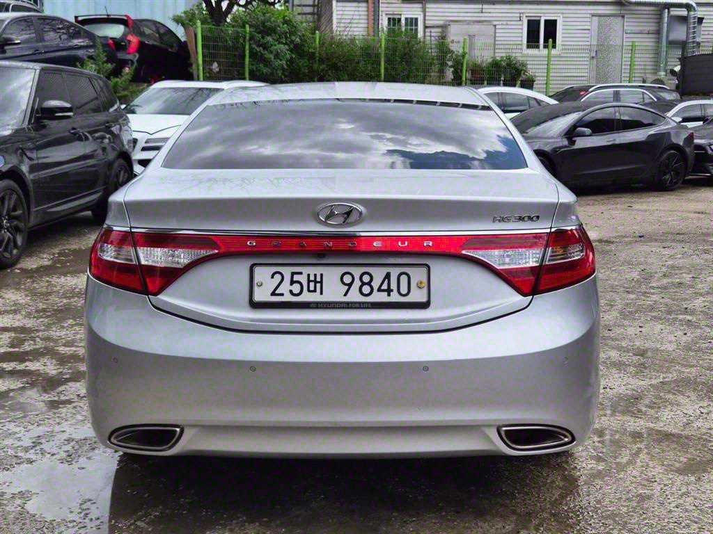 HYUNDAI Grandeur - Vista 5