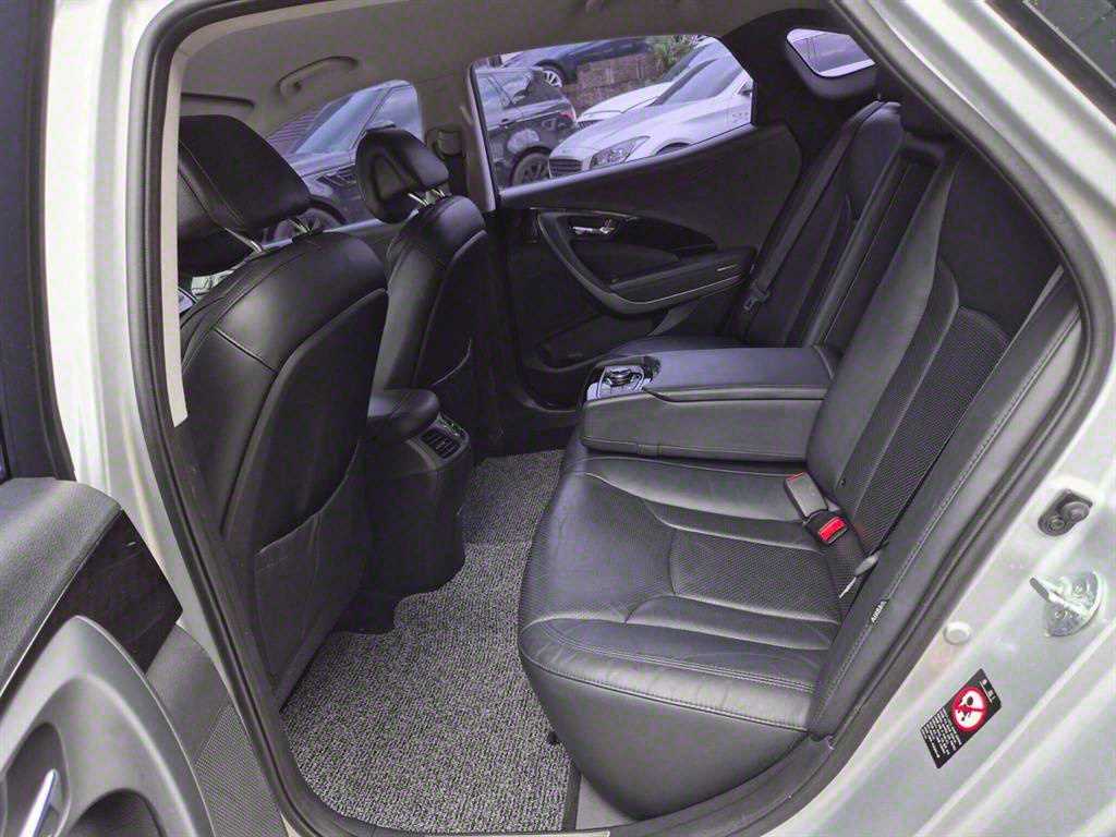 HYUNDAI Grandeur - Vista 7