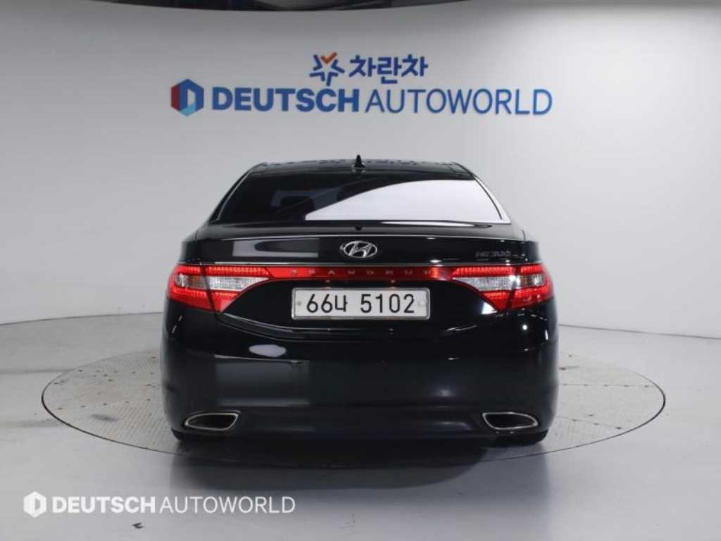 HYUNDAI Grandeur - Vista 4