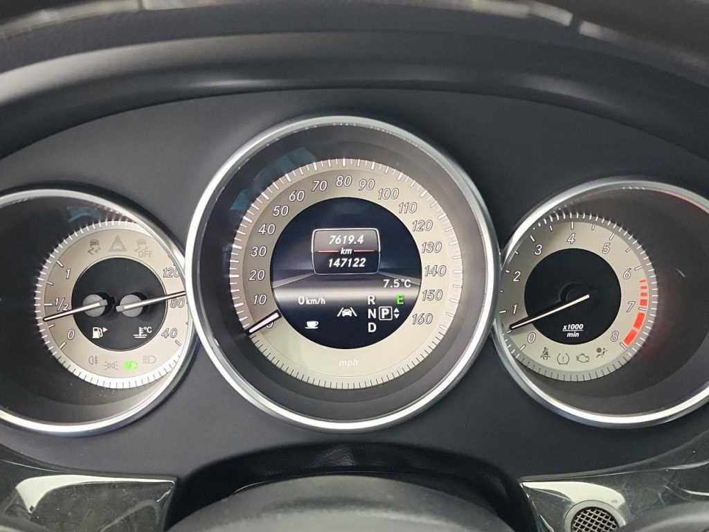 Mercedes Benz CLS Class - Vista 6