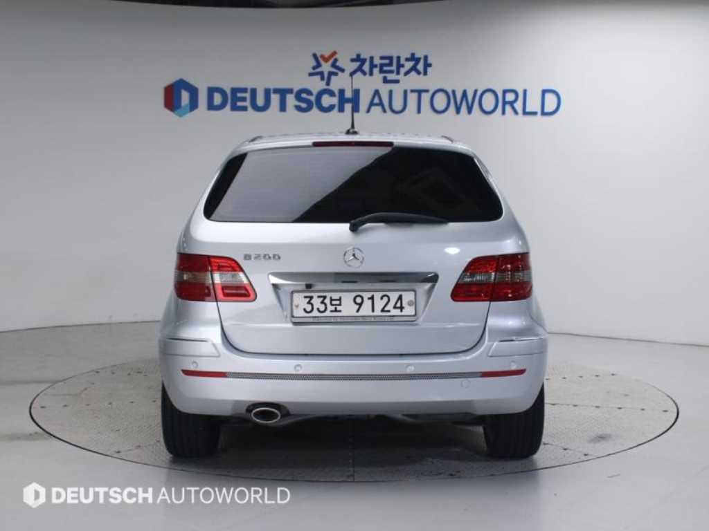 Mercedes Benz B Class (MY B) - Vista 4