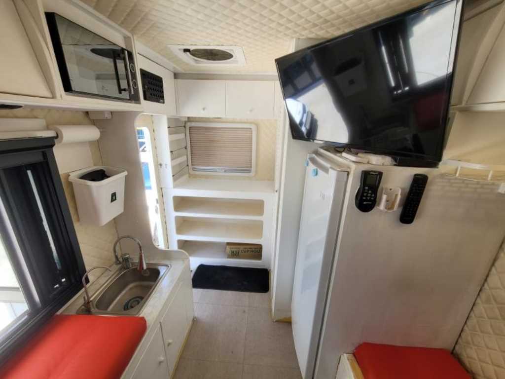 HYUNDAI Starex - Vista 10