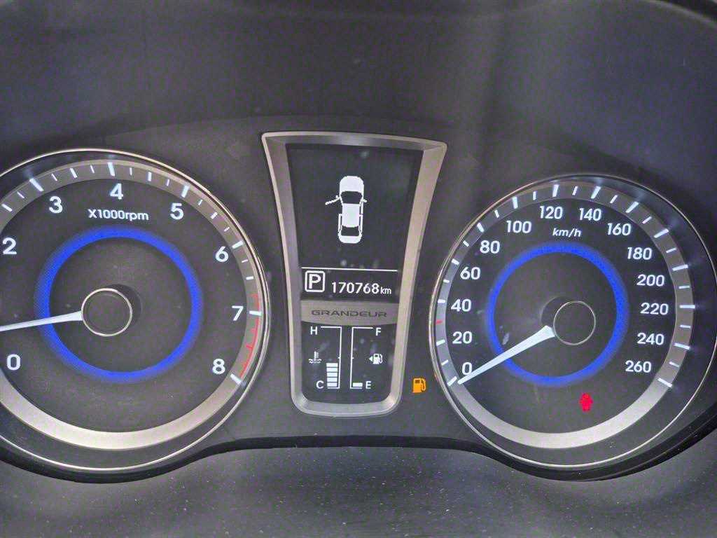 HYUNDAI Grandeur 2014 Gris - Importación desde Corea - HF Imports Iquique - Foto 13