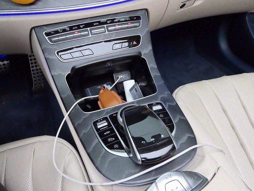 Mercedes Benz E class - Vista 12