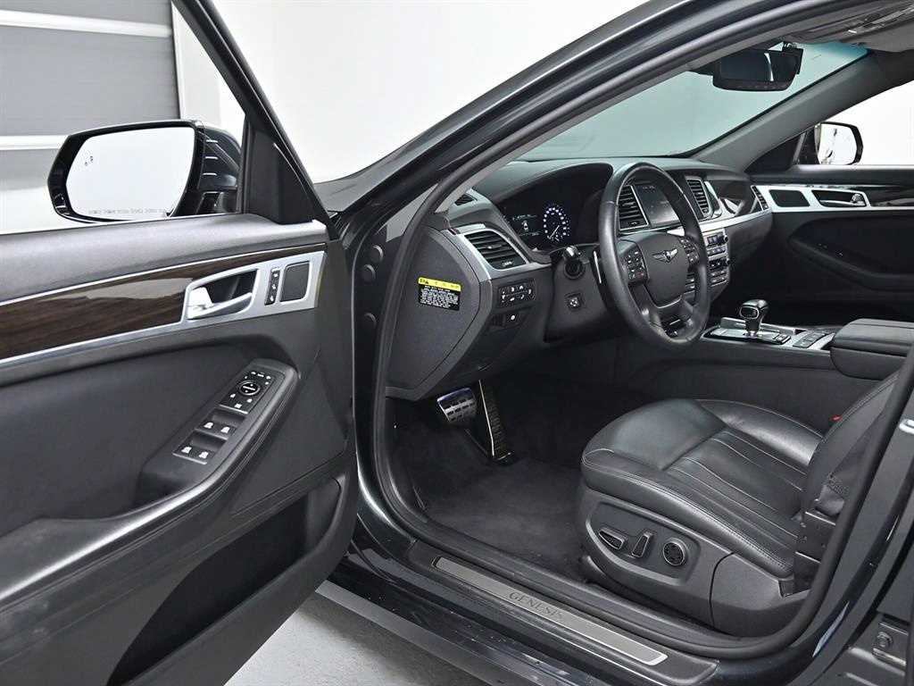 Genesis G80 - Vista 10