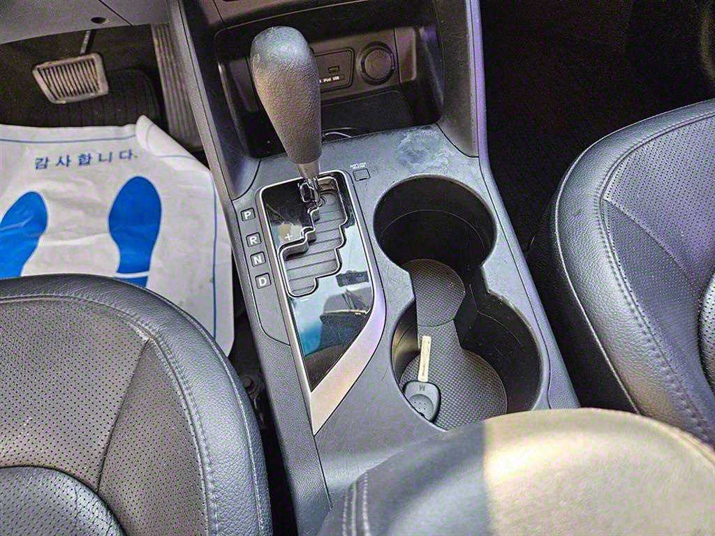 HYUNDAI Tucson - Vista 10