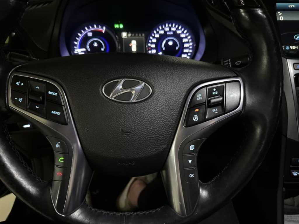 HYUNDAI Grandeur - Vista 9