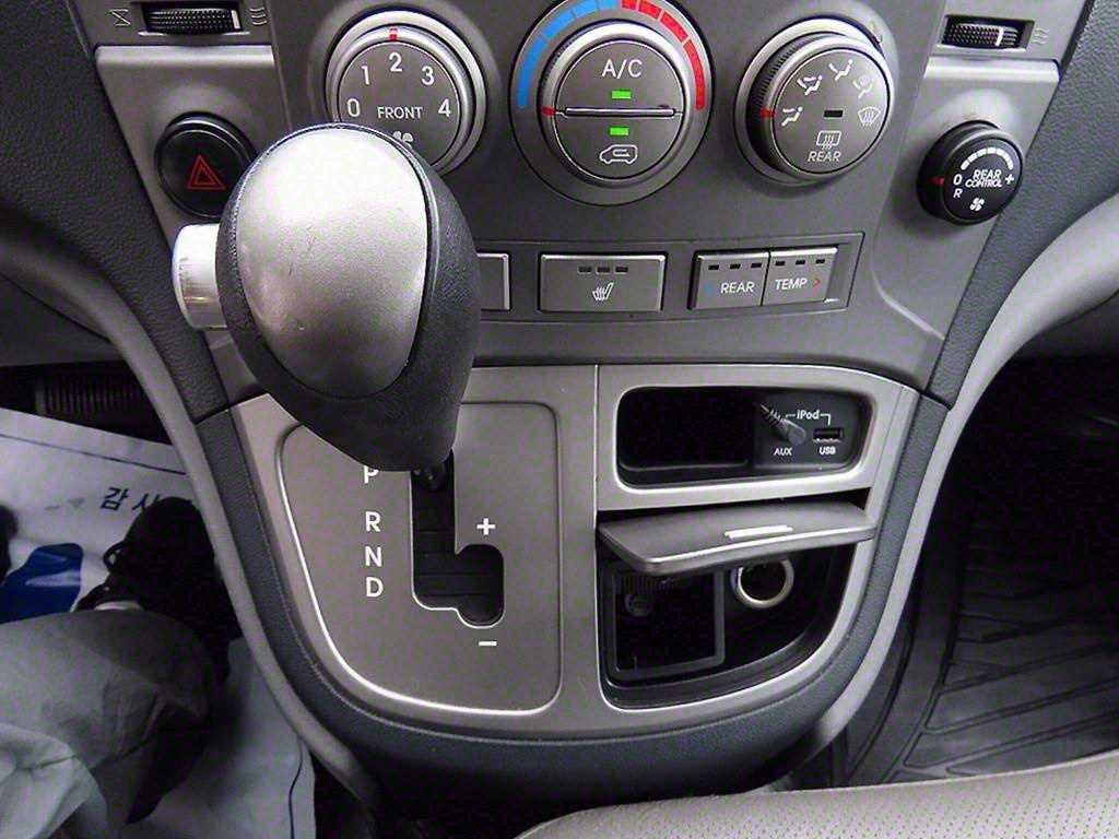 HYUNDAI Starex - Vista 11