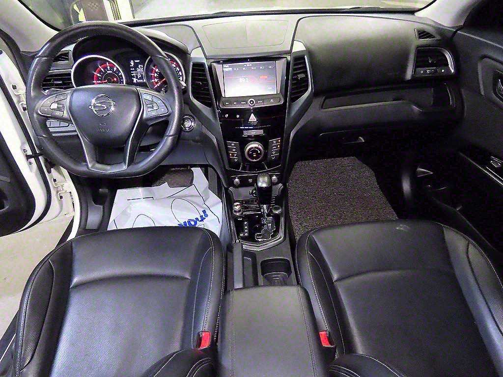 Ssangyong Tivoli - Vista 10