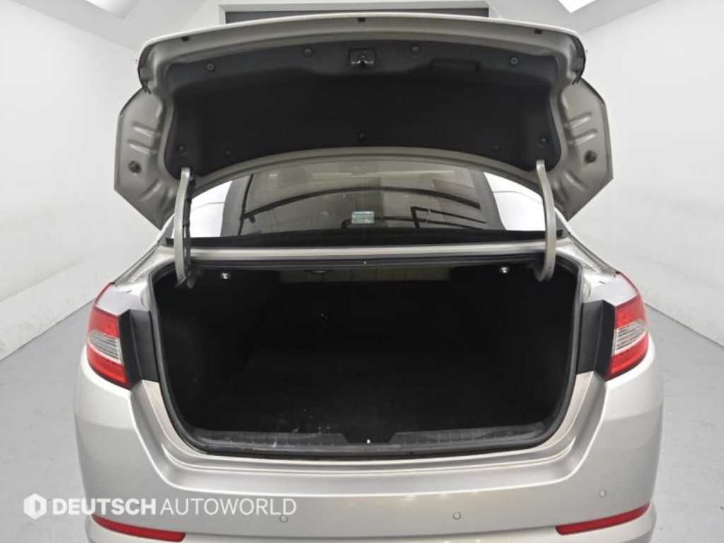 KIA K5 2011 Gris - Importación desde Corea - HF Imports Iquique - Foto 20