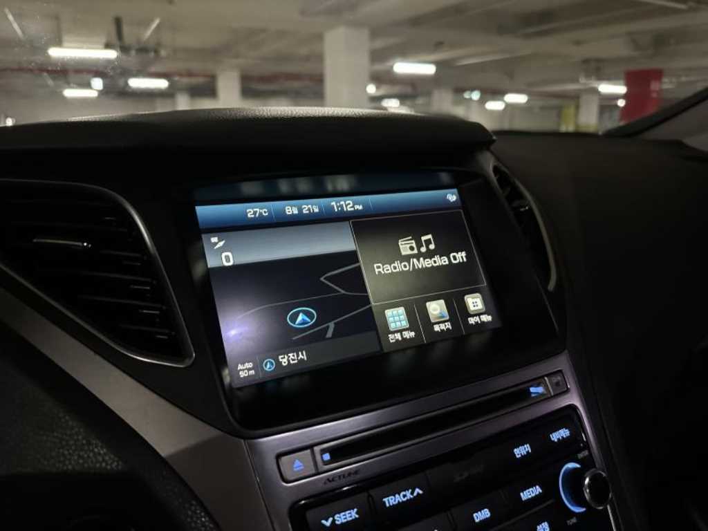 HYUNDAI Grandeur - Vista 6