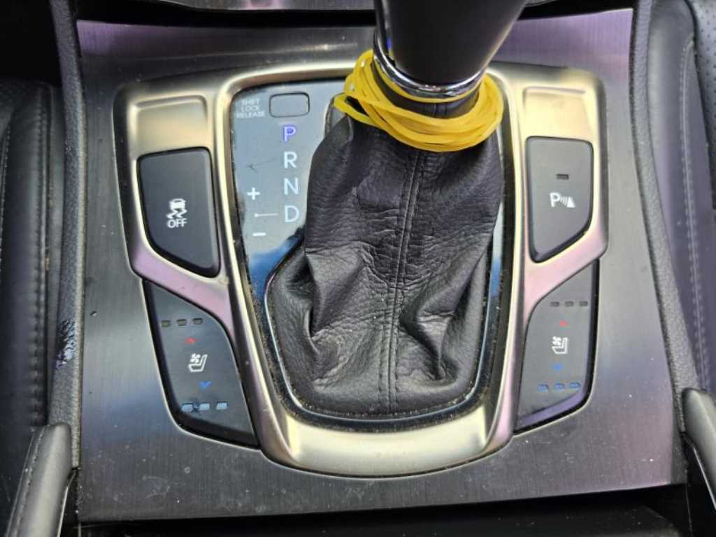 HYUNDAI Grandeur - Vista 7