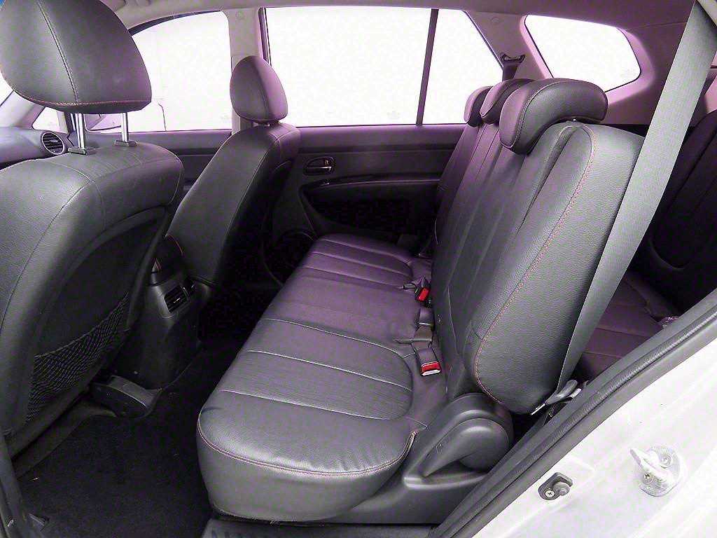 KIA Carens - Vista 7