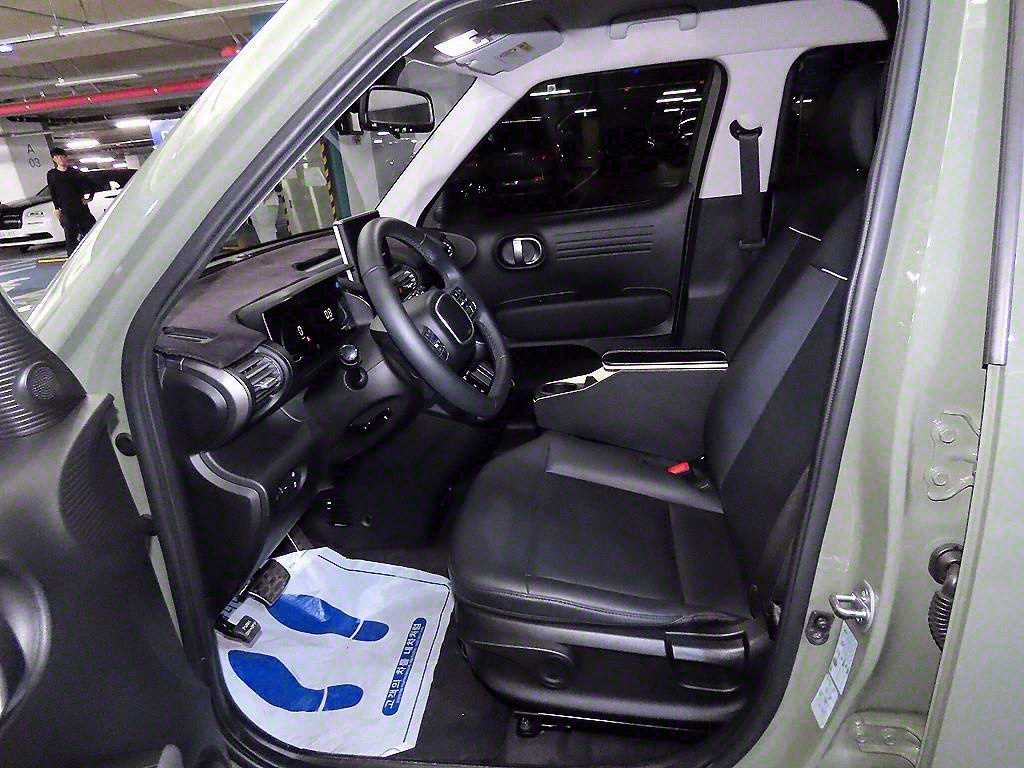 HYUNDAI Casper - Vista 7