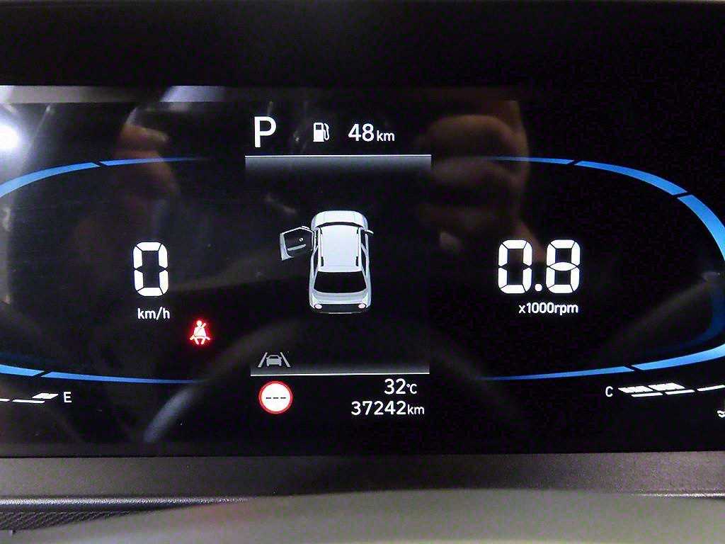 HYUNDAI Casper - Vista 5