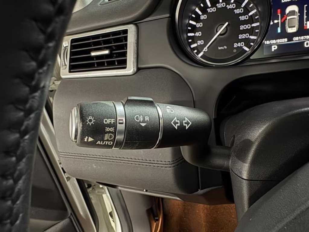 Land Rover Discovery Sports 2016 Blanco - Importación desde Corea - HF Imports Iquique - Foto 18