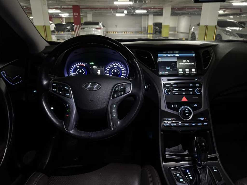 HYUNDAI Grandeur - Vista 11