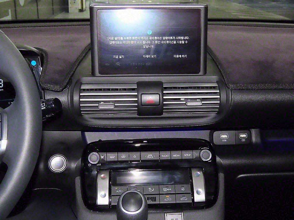 HYUNDAI Casper - Vista 10