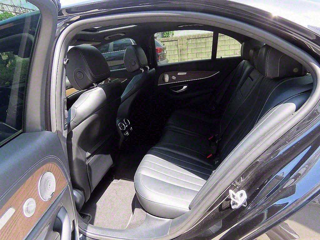 Mercedes Benz E class - Vista 6