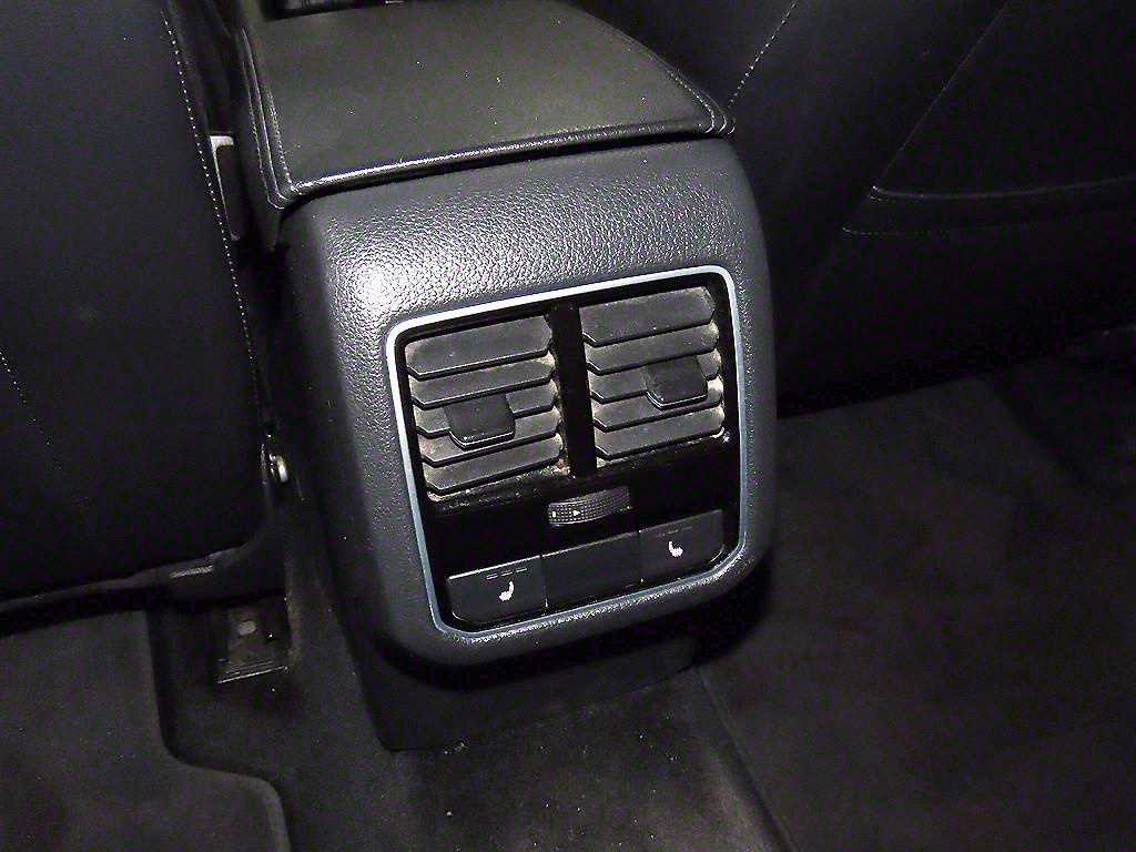 Volkswagen Passat 2018 Negro - Importación desde Corea - HF Imports Iquique - Foto 13