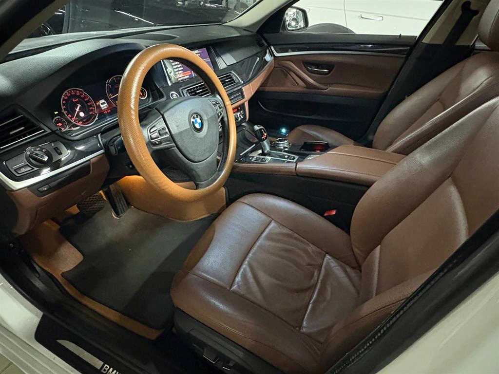 BMW 5 Series - Vista 7