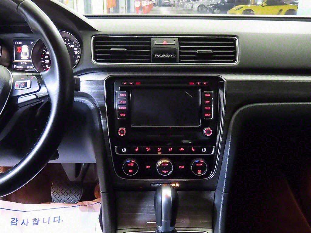 Volkswagen Passat - Vista 11