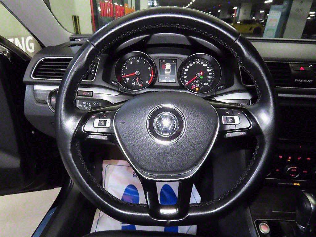 Volkswagen Passat - Vista 8