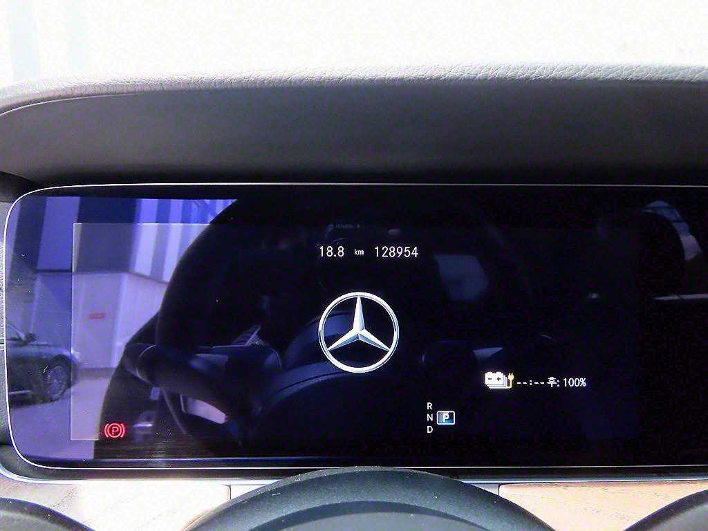 Mercedes Benz E class - Vista 9