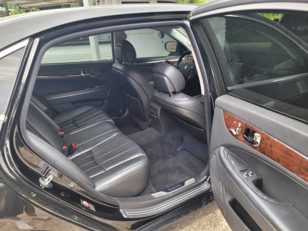 HYUNDAI Equus - Vista 6