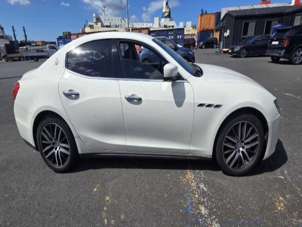 Maserati Ghibli - Vista 4