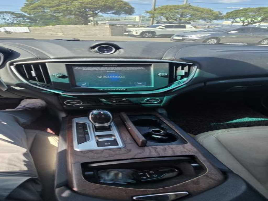 Maserati Ghibli - Vista 5