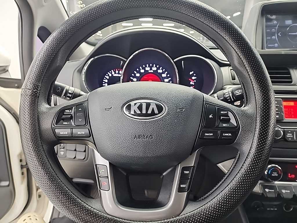 KIA Pride - Vista 9