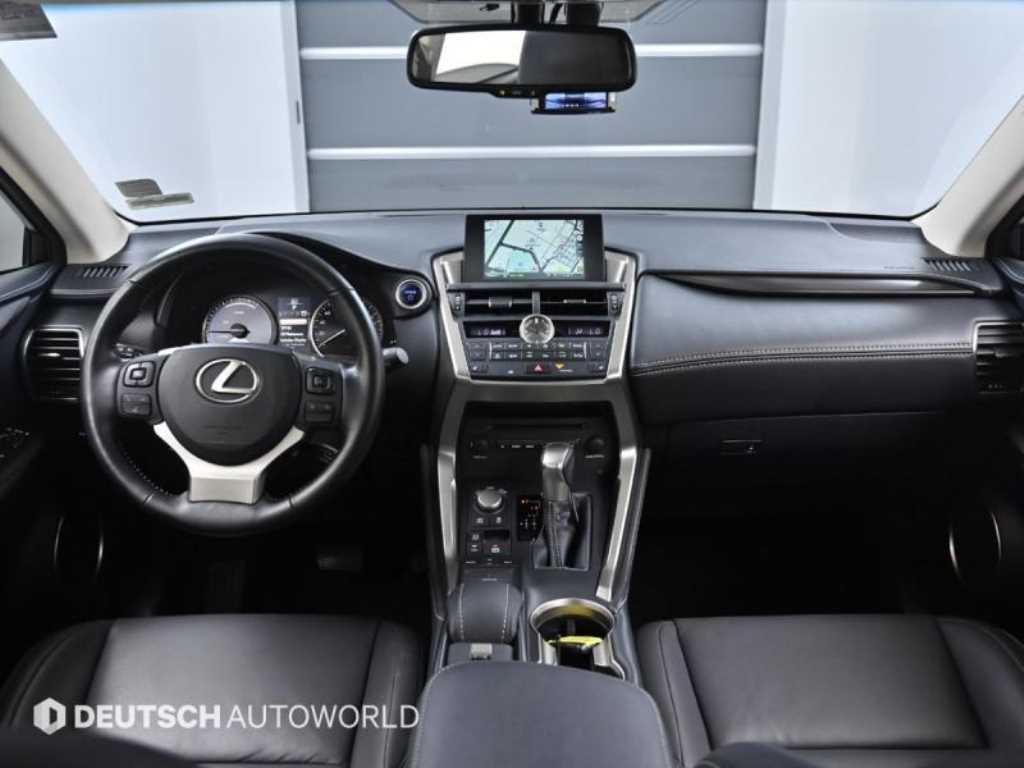 Lexus NX - Vista 7