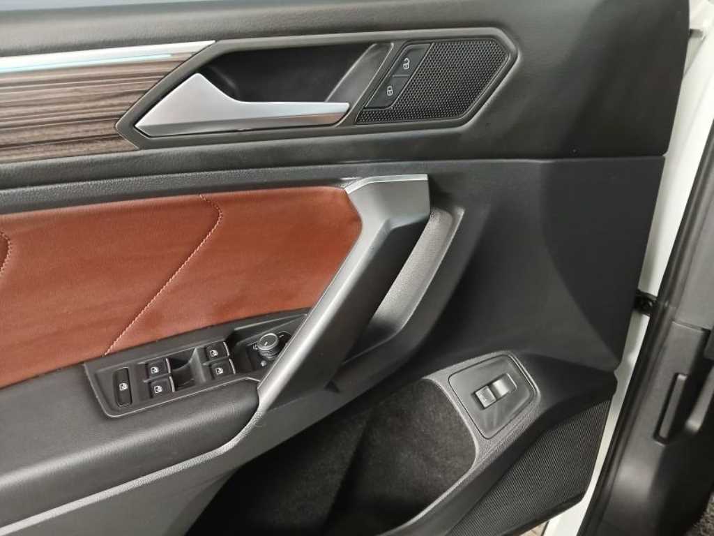 Volkswagen Tiguan - Vista 10