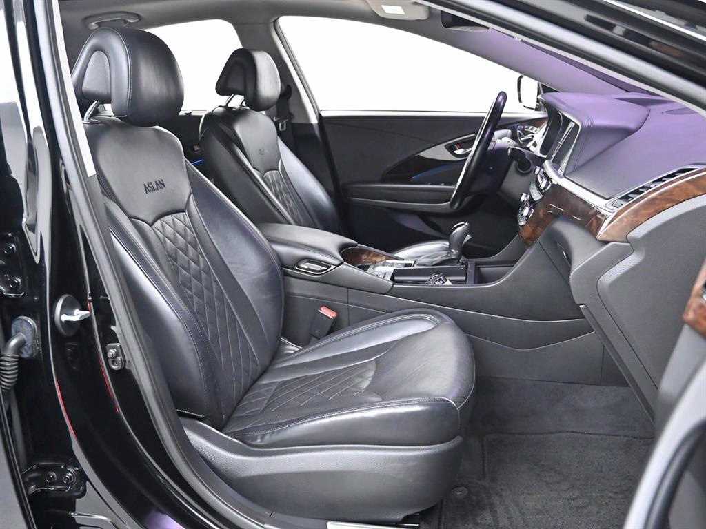 HYUNDAI Aslan - Vista 10