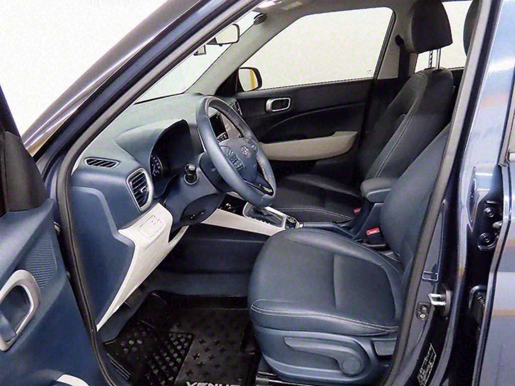 HYUNDAI Venue - Vista 5