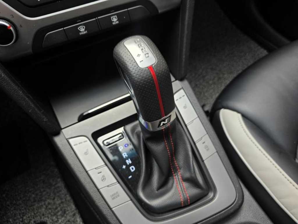 HYUNDAI Avante 2016 Negro - Importación desde Corea - HF Imports Iquique - Foto 13