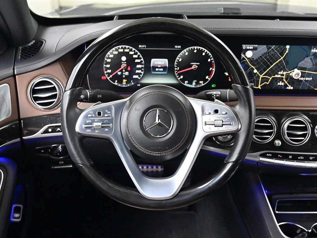 Mercedes Benz S Class - Vista 12