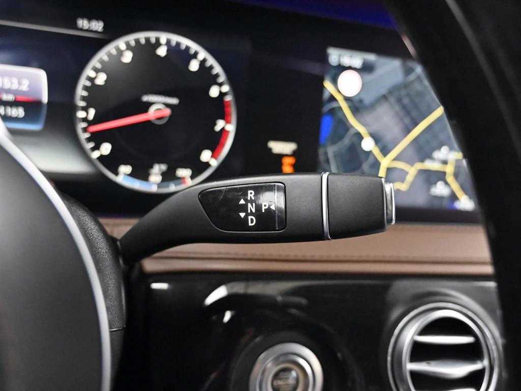 Mercedes Benz S Class - Vista 7