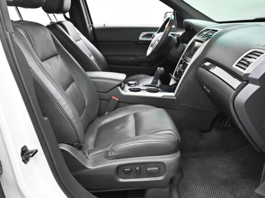 Ford Explorer - Vista 10