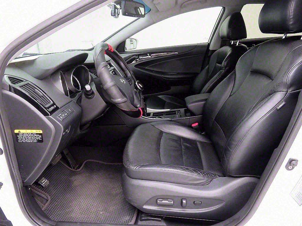 HYUNDAI Sonata - Vista 5