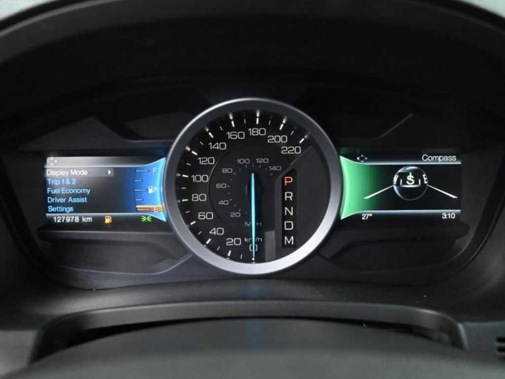 Ford Explorer - Vista 8