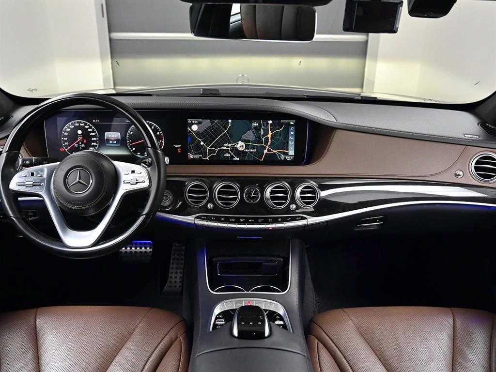 Mercedes Benz S Class - Vista 5