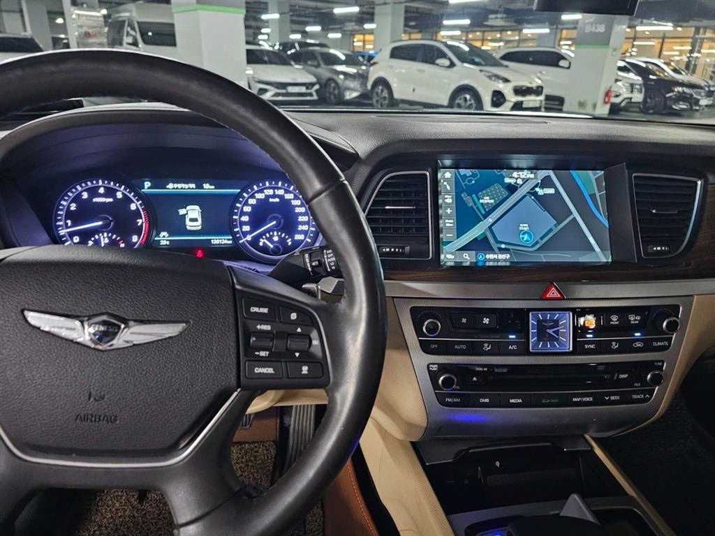 Genesis G80 - Vista 8