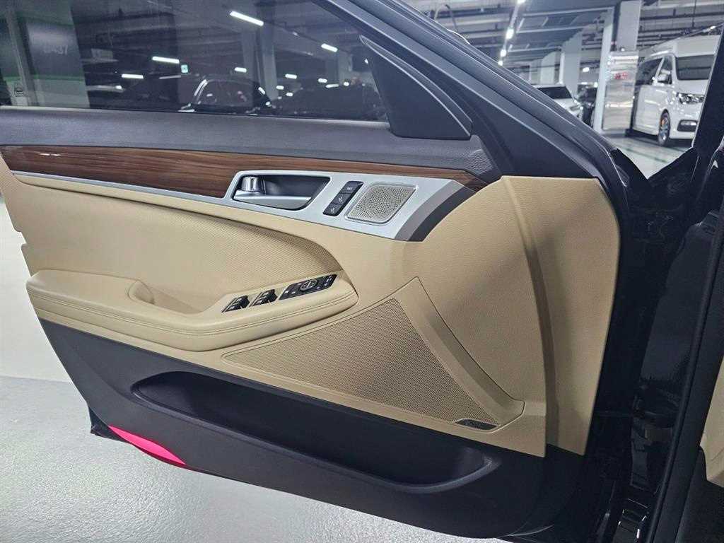 Genesis G80 - Vista 5