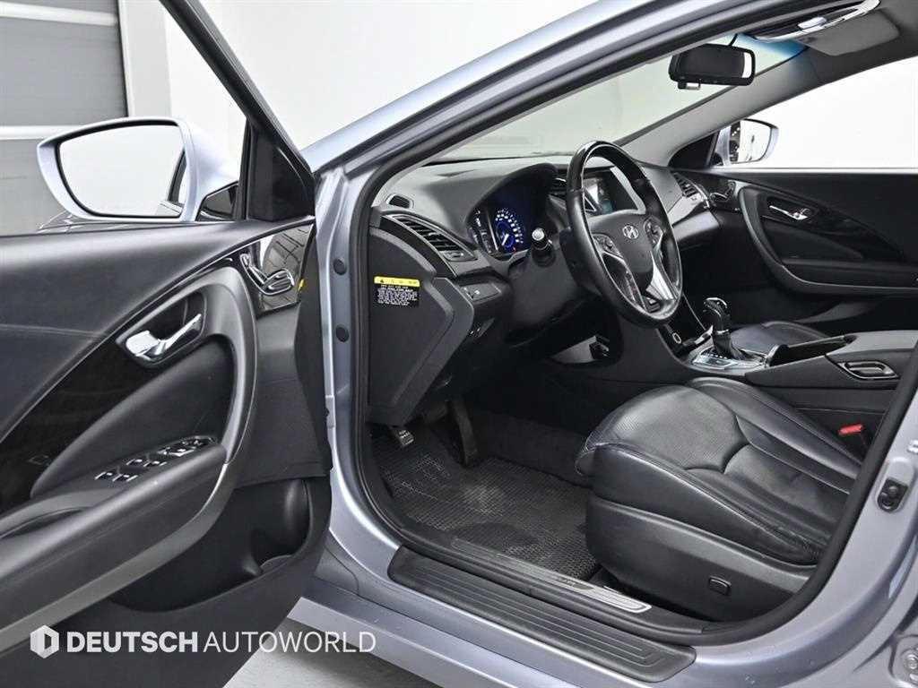 HYUNDAI Grandeur - Vista 11