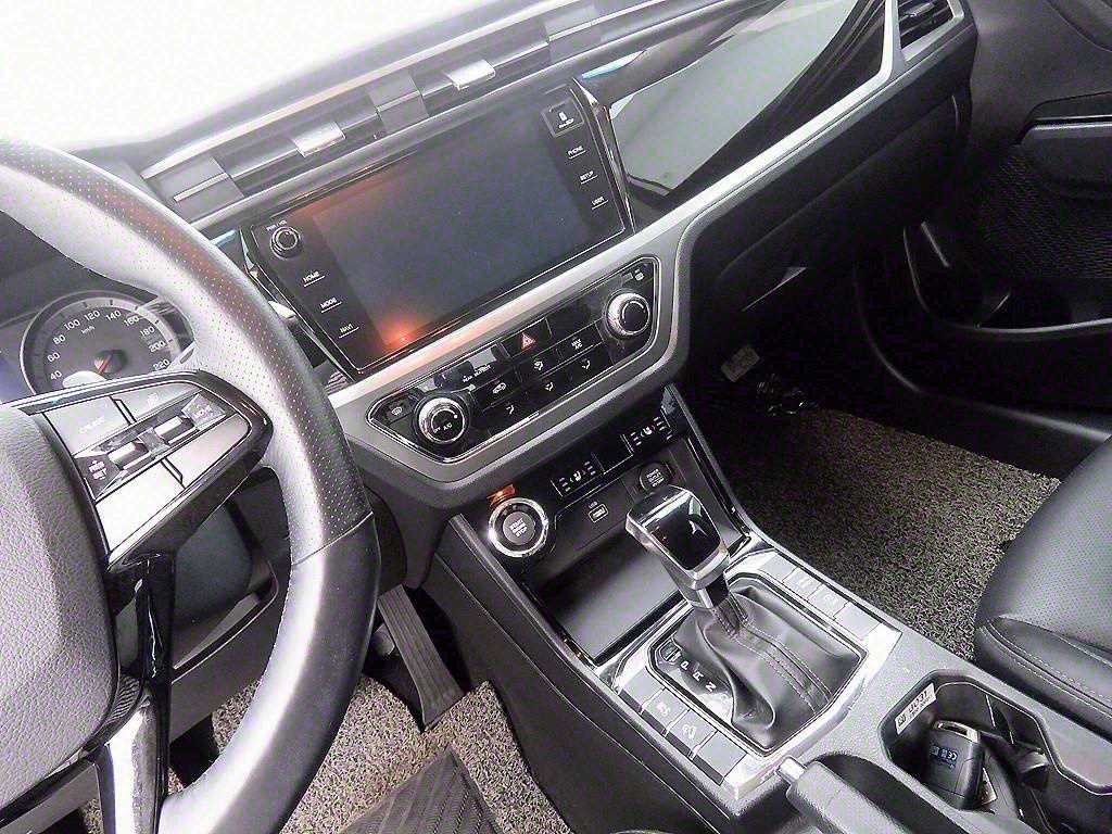 Ssangyong Korando - Vista 12