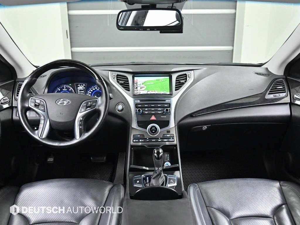 HYUNDAI Grandeur - Vista 7