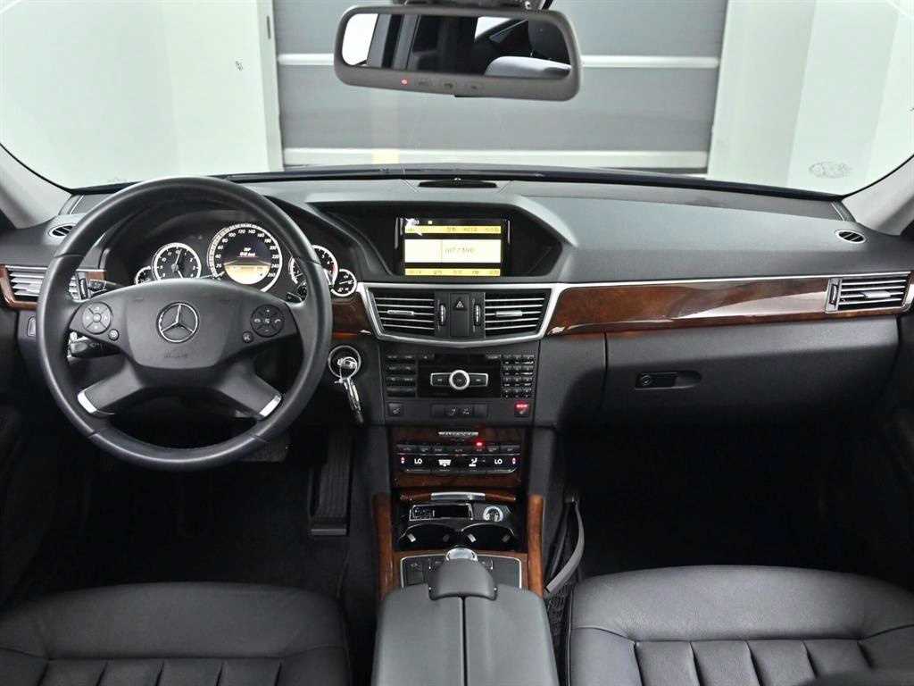 Mercedes Benz E class - Vista 7