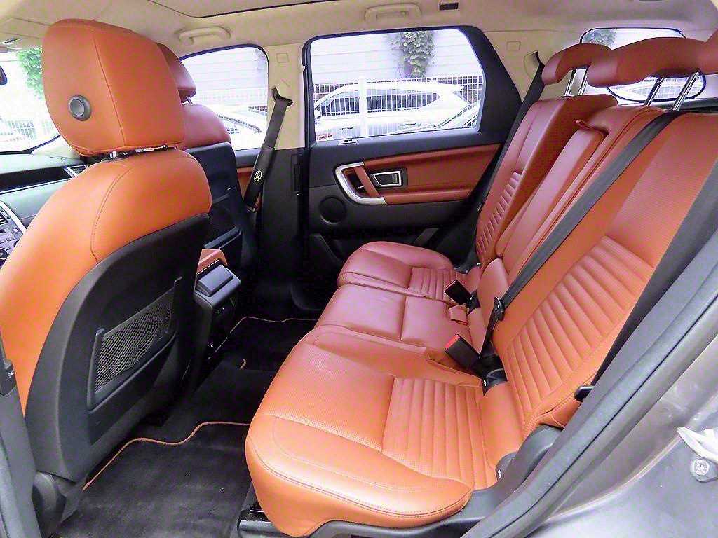 Land Rover Discovery Sports - Vista 6